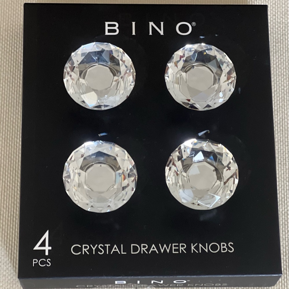 BINO 4 Piece Faceted Crystal Cabinet or Drawer Knobs / Pull Handles